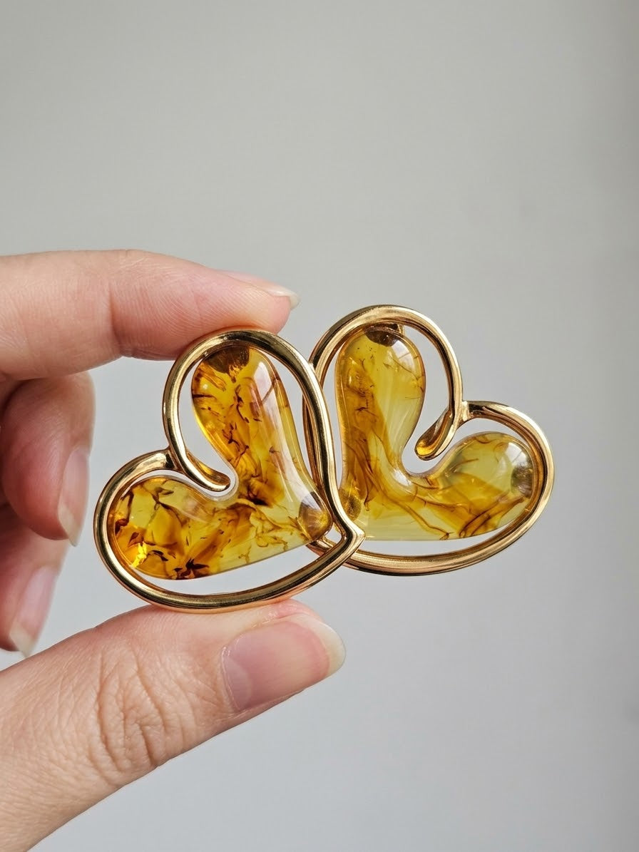 ARETES AMOR DORADO